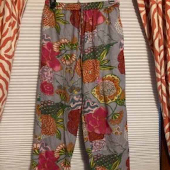Colorful floral pajamas by Jayshee Dalal - Picture 3 of 8